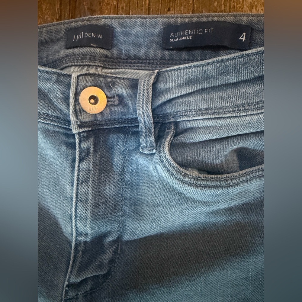 J.Jill Denim Authentic Fit Slim Ankle Jeans Size 4 - Picture 4 of 9